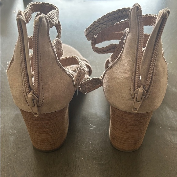 Report Braided Tan Heels - Picture 5 of 6